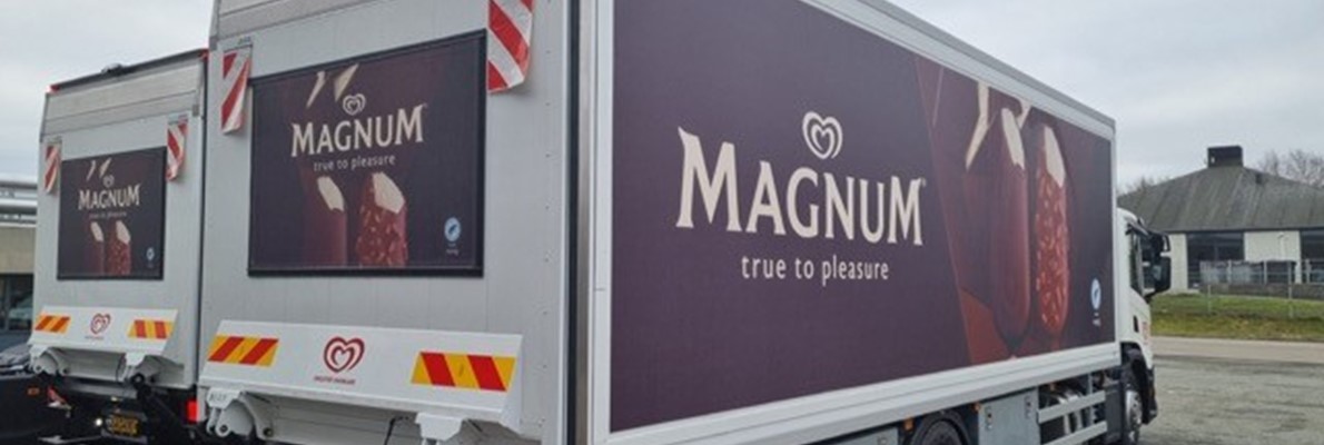 Så er foråret på vej og de nye Magnum lastbiler er kommet på gaden med Flexsign reklameløsninger